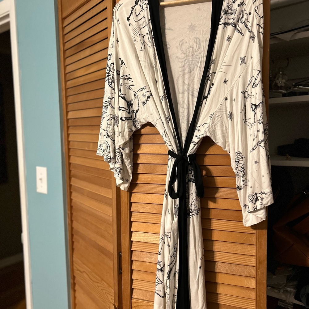 Printed Kimono Robe - Black and White